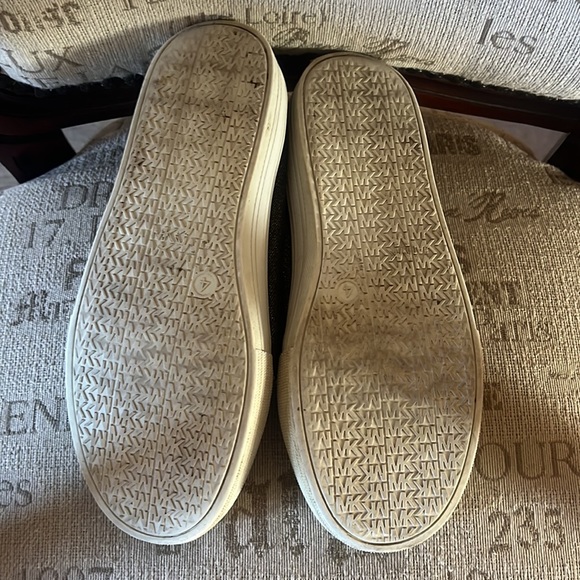 mk tennis - Picture 4 of 4